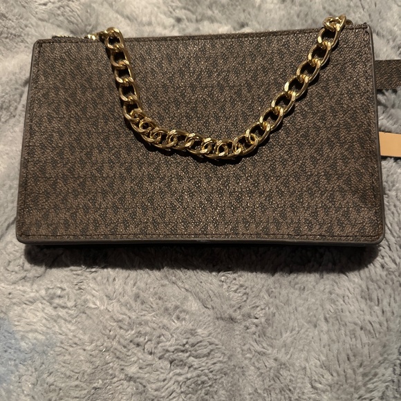 Michael Kors belt bag - Picture 4 of 6